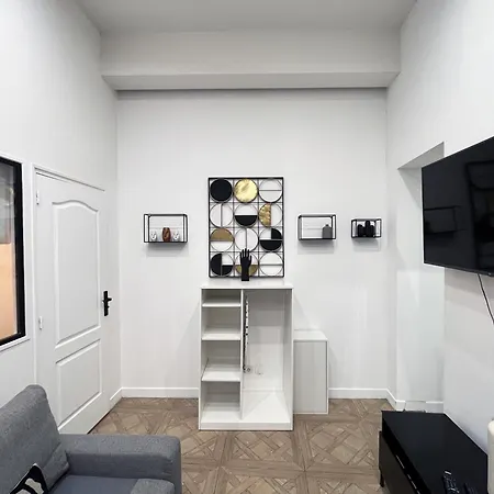 Urban Flat 66 - Pretty 3 Bedroom In Parigi