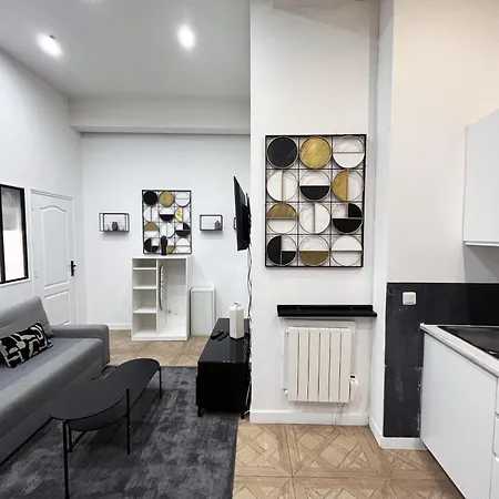 Urban Flat 66 - Pretty 3 Bedroom In *