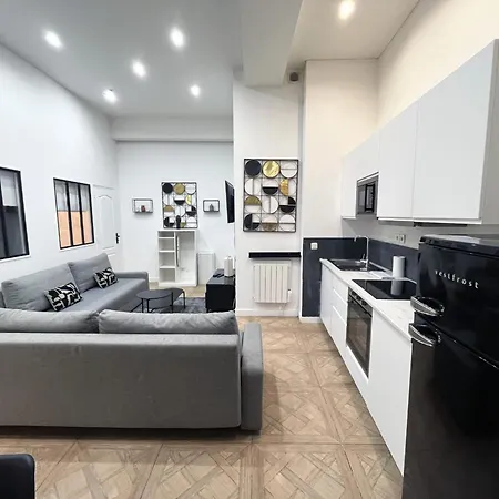 Urban Flat 66 - Pretty 3 Bedroom In *