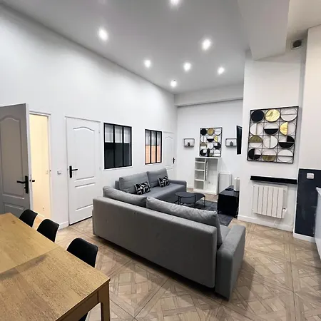 Urban Flat 66 - Pretty 3 Bedroom In