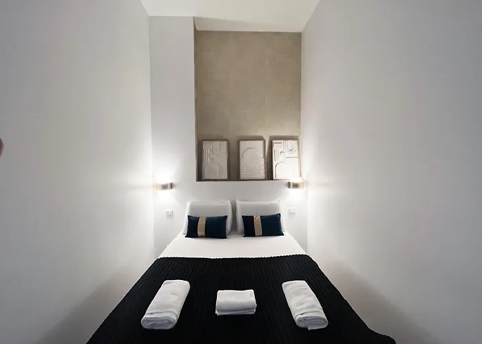 Urban Flat 66 - Pretty 3 Bedroom In *