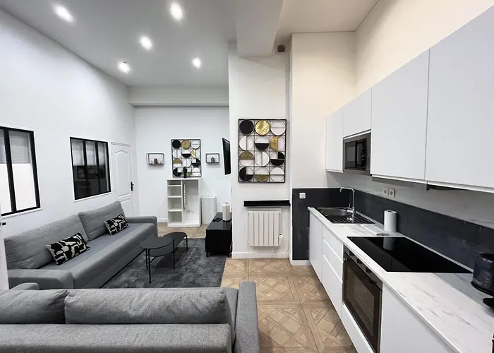 Urban Flat 66 - Pretty 3 Bedroom In *