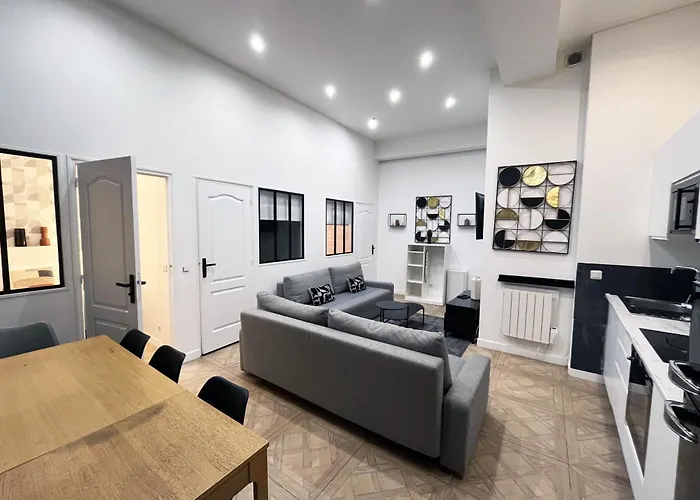 Urban Flat 66 - Pretty 3 Bedroom In